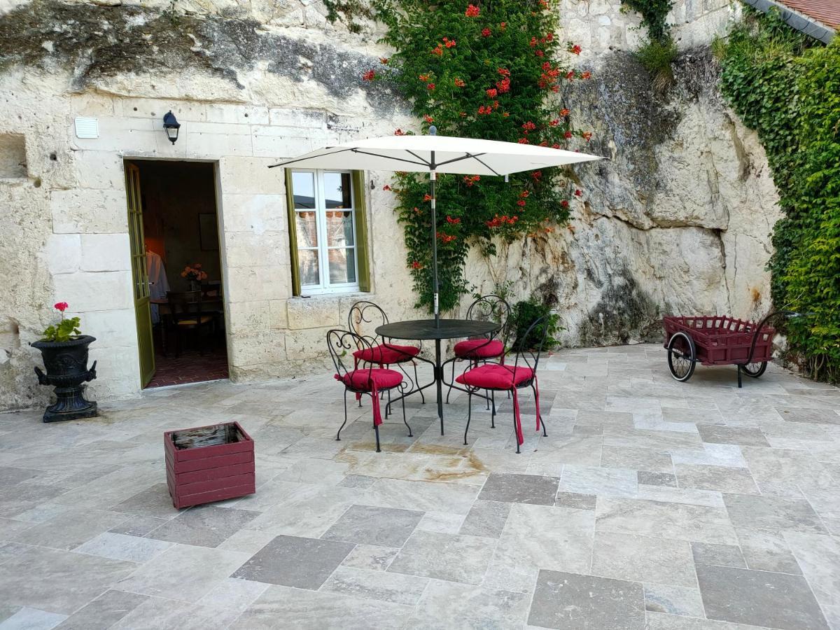 Aux Trois Tilleuls Bed & Breakfast Loches Phòng bức ảnh