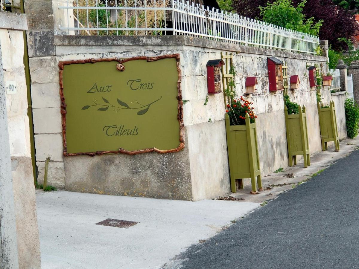 Aux Trois Tilleuls Bed & Breakfast Loches Ngoại thất bức ảnh